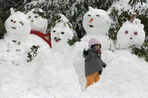 snowman-building 'anti-Islamic' 2
