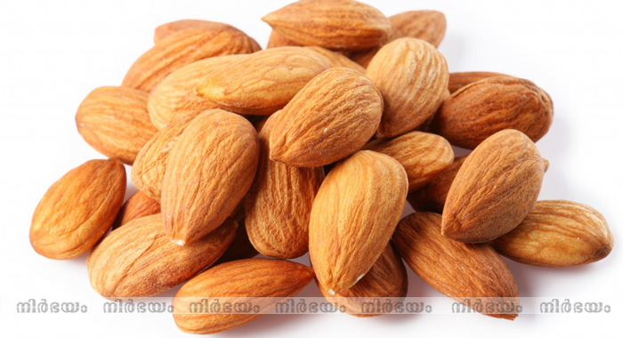 pile-almonds-1024x682